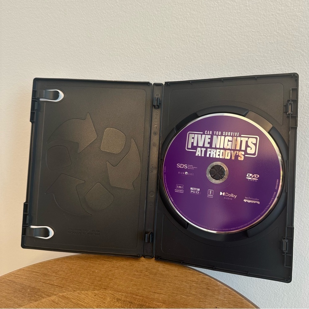 Five Nights at Freddys Can You Survive Night Shift Edition DVD Good Condition - Picture 11 of 13